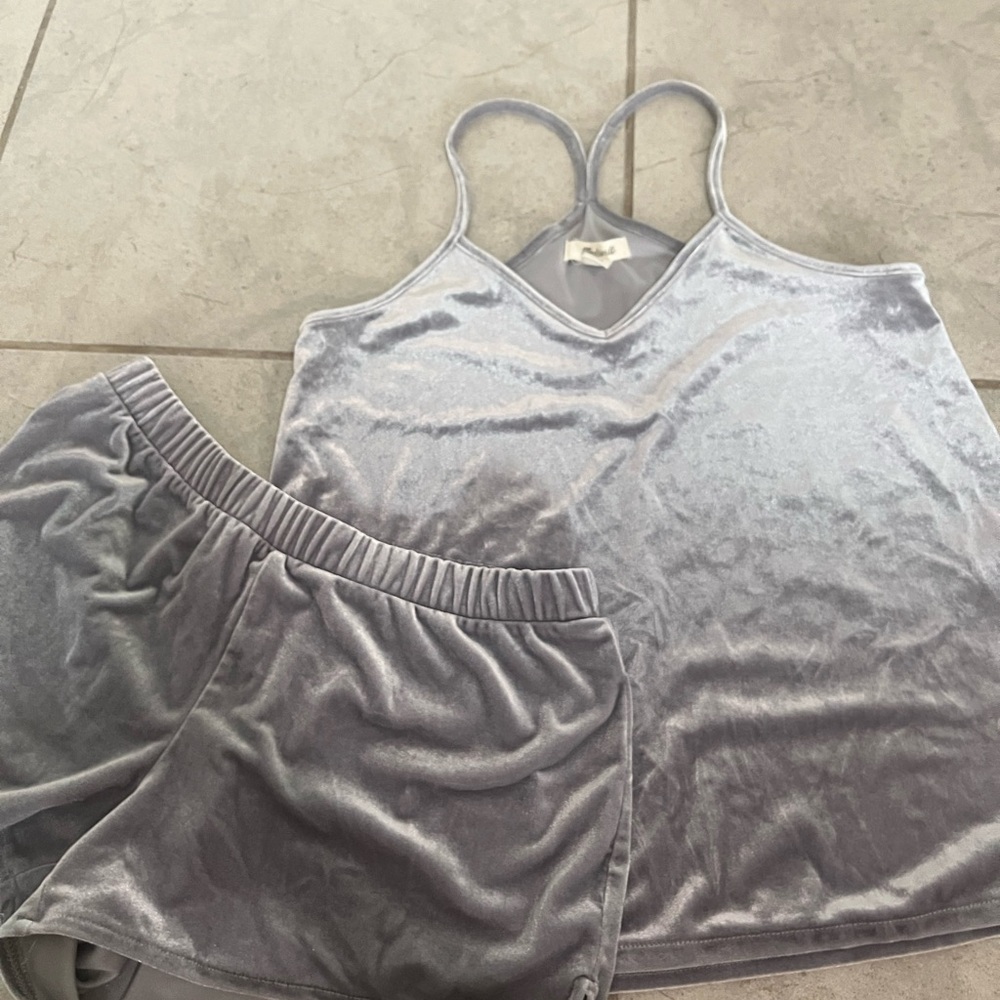 Madewell Velvet Pajama Set in Light Gray
